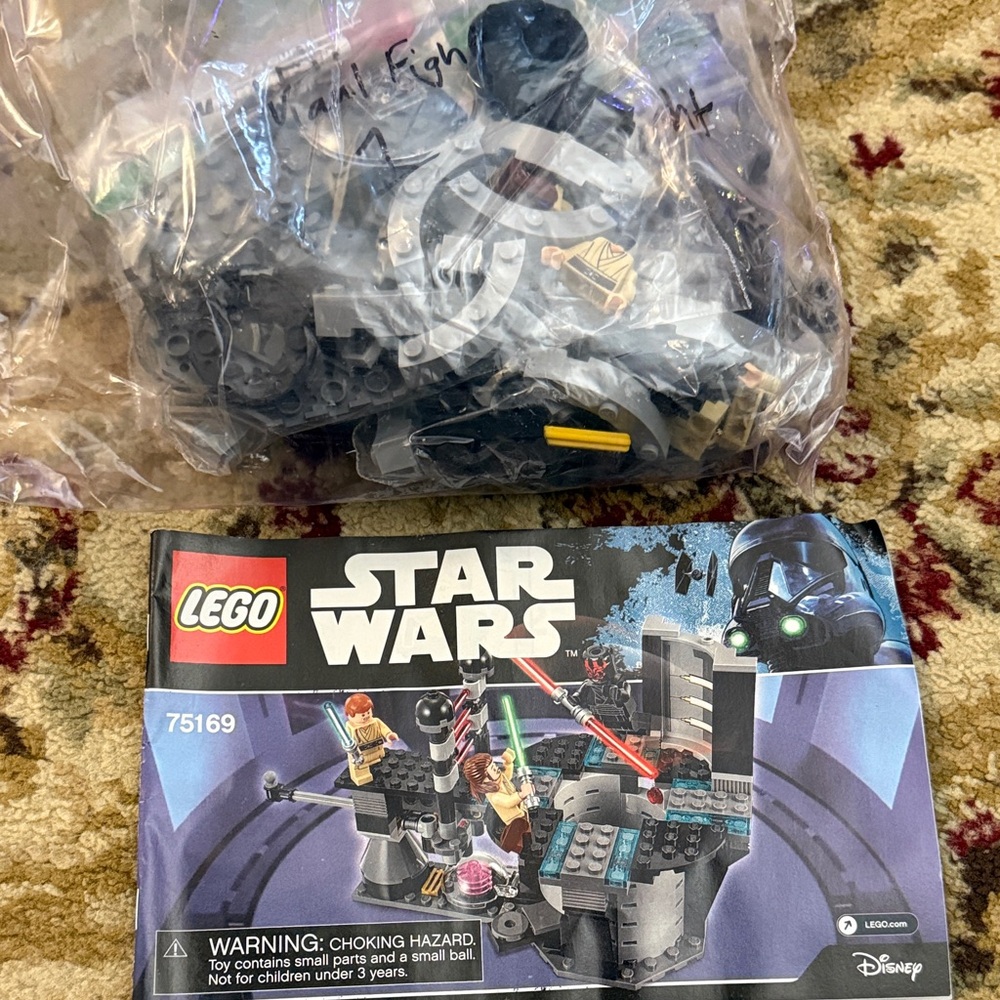 LEGO Star Wars Set with Black, Gray, and Blue Pieces 75169